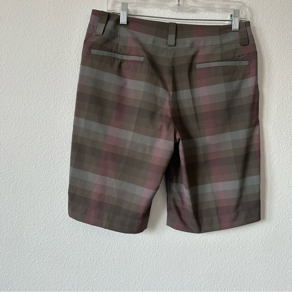 Nike woman’s golf shorts - Picture 2 of 10